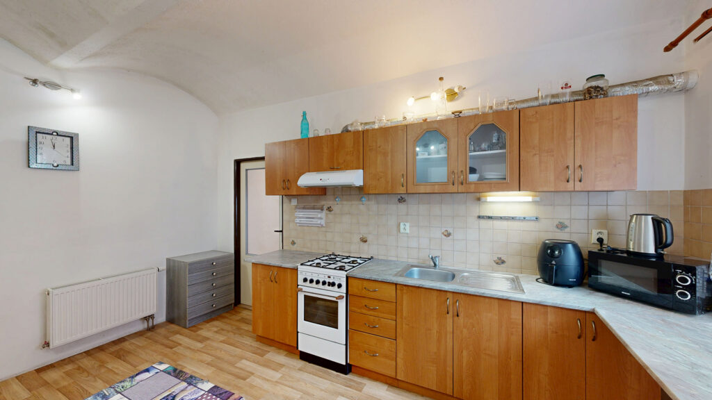 Prodej rodinného domu 4+1, 126 m², pozemek 3 755 m² 4 Prodej rodinneho domu 41 126 m² pozemek 3 755 m² – Rosice okres Chrudim REALITY VENCOVSKY 5 Pardubicky kraj