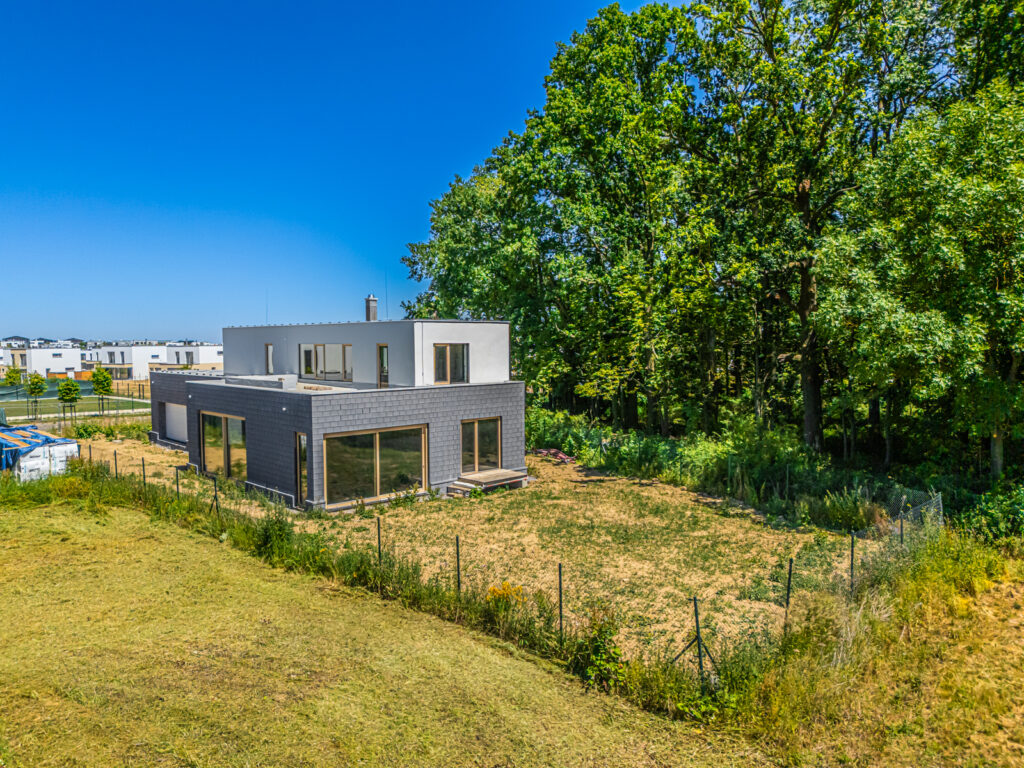 Prodej domu 378 m2 Vysoky ujezd Beroun pozemek 1049 m2 Reality Vencovsky Praha 6