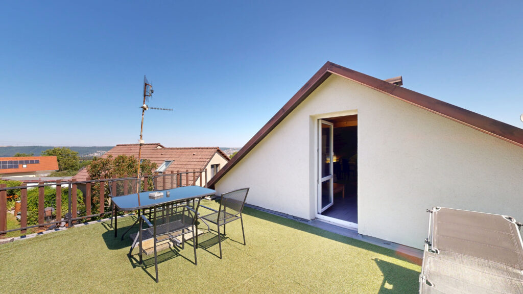 Prodej domu 158 m², pozemek 287 m² 13 prodej domu 158 m2 praha 5 zbraslav garaz terasa ulice k vejvodaku realityvencovsky 15