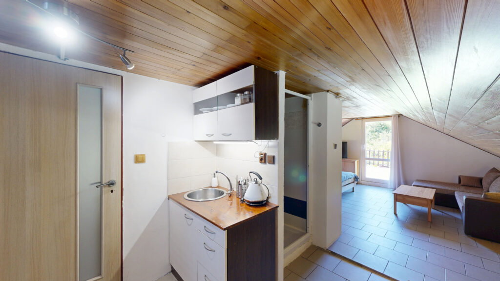 Prodej domu 158 m², pozemek 287 m² 9 prodej domu 158 m2 praha 5 zbraslav garaz terasa ulice k vejvodaku realityvencovsky 23