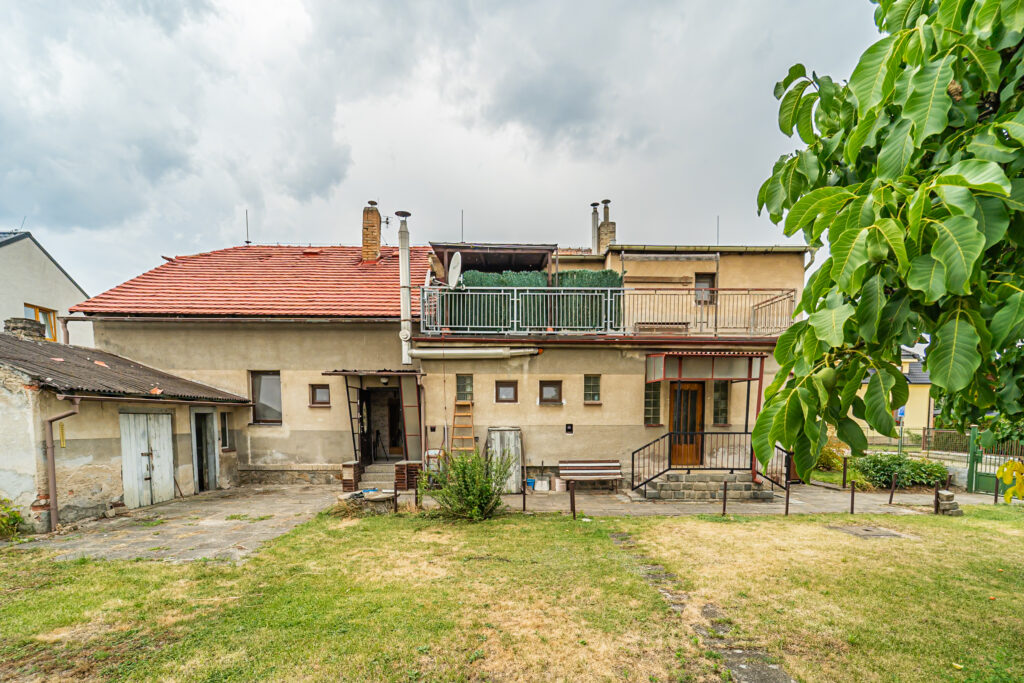 Prodej domu 302 m² s pozemek 625 m² 10 prodej domu Dolni Pocernice ulice Listopadova praha reality vencovsky 12