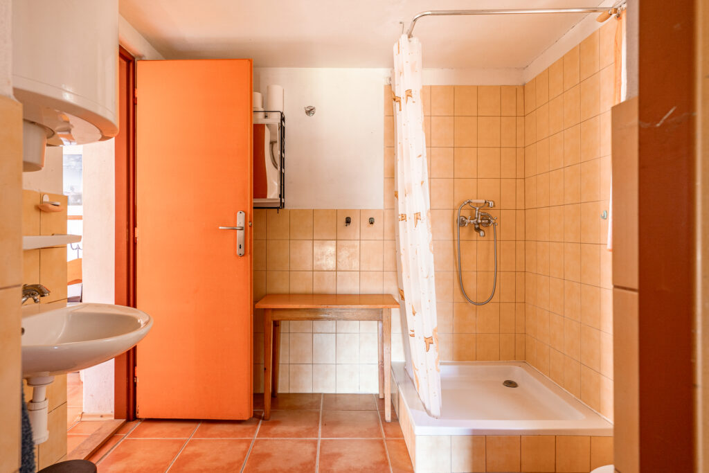 REZERVOVÁNO - Prodej chaty / chalupy 60 m², Milíčov 7 Prodej chaty Milicov okres Jihlava kraj Vysocina Reality Vencovsky 17