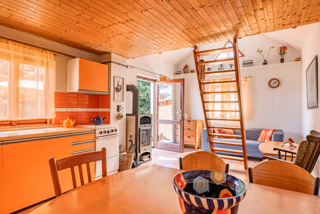 REZERVOVÁNO - Prodej chaty / chalupy 60 m², Milíčov 3 Prodej chaty Milicov okres Jihlava kraj Vysocina Reality Vencovsky 21