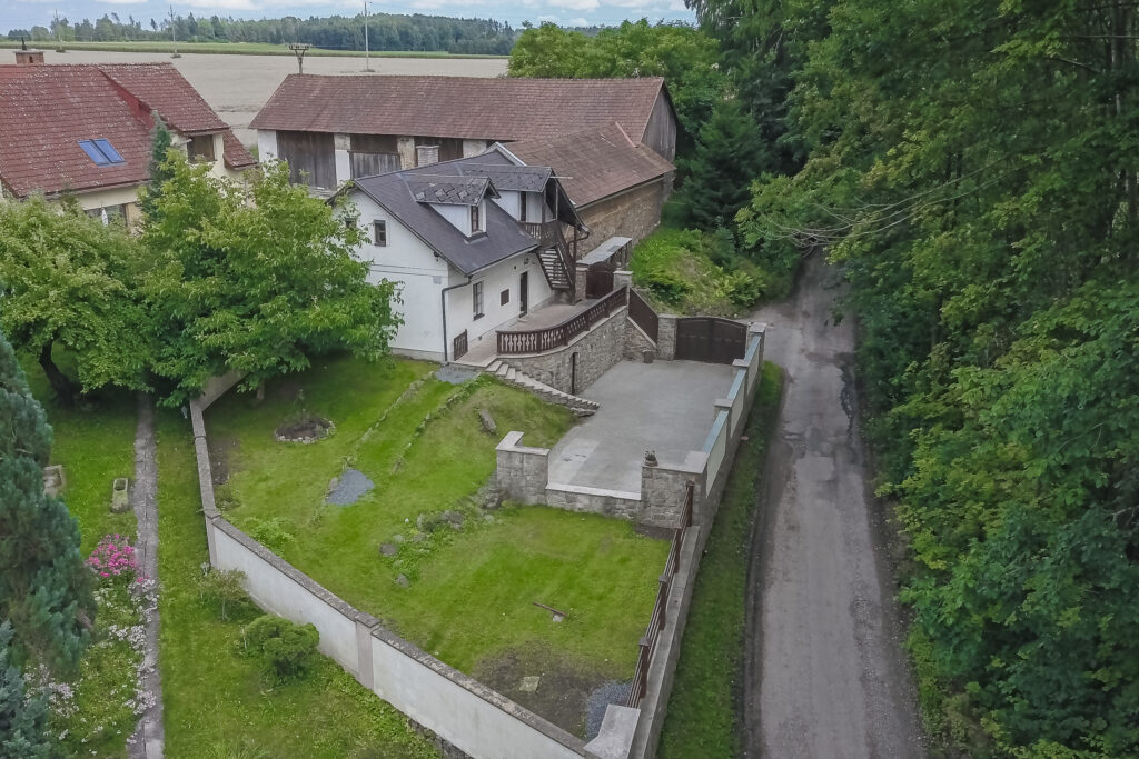 Prodej domu V OBCI Bartousov okres Havlickuv Brod Kraj Vysocina Reality Vencovsky