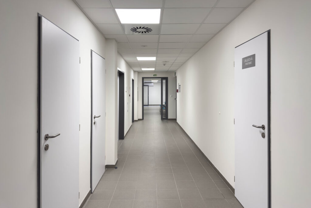 Pronajem komercniho prostoru 41 m² Milovice ulice Spojovaci Milovice – cast obce Mlada Reality Vencovsky 7