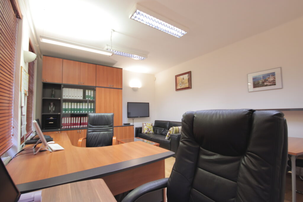 Pronájem kancelářských prostor 33 m² 2 img 0573