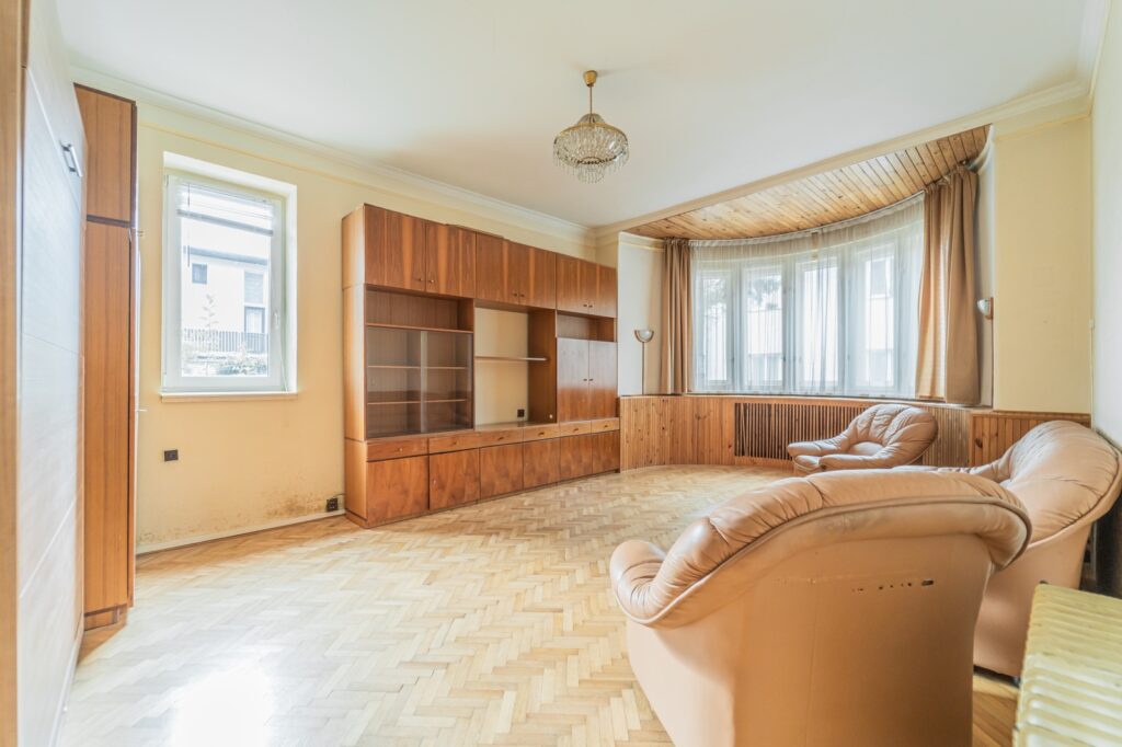 Prodej rodinného domu 214 m² s pozemkem 490 m2 4 Prodej domu Cesky Brod ulice svatopluka cecha reality vencovsky 30