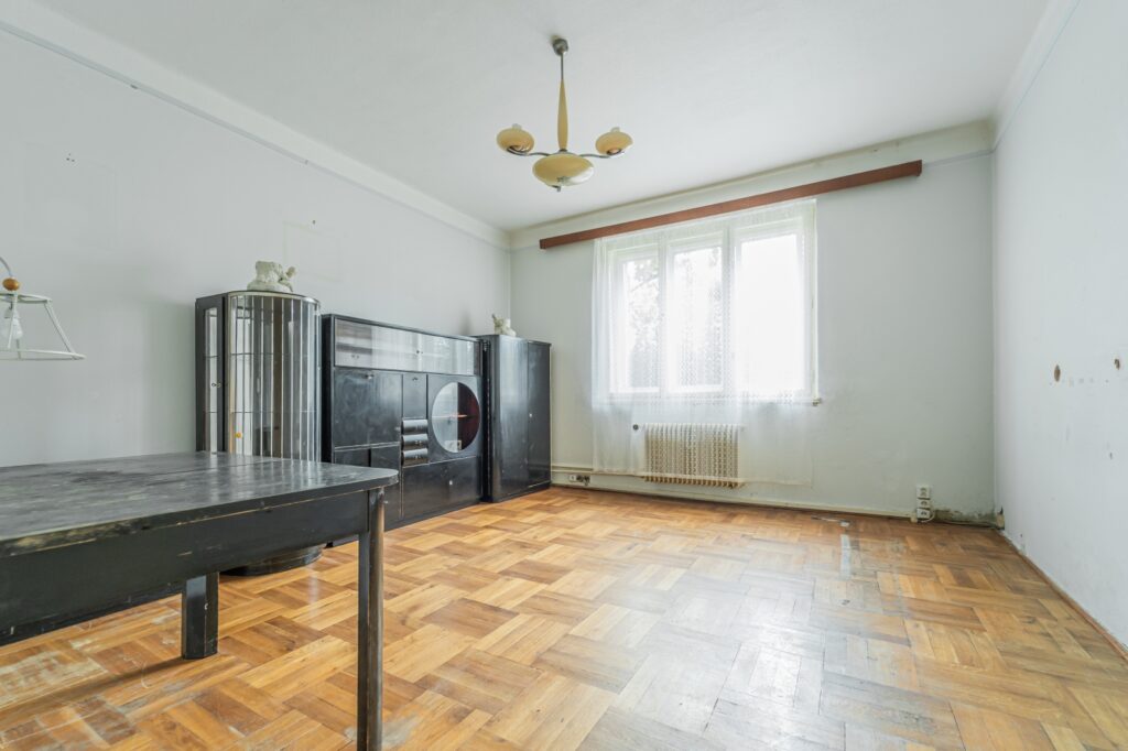 Prodej rodinného domu 214 m² s pozemkem 490 m2 5 Prodej domu Cesky Brod ulice svatopluka cecha reality vencovsky 34