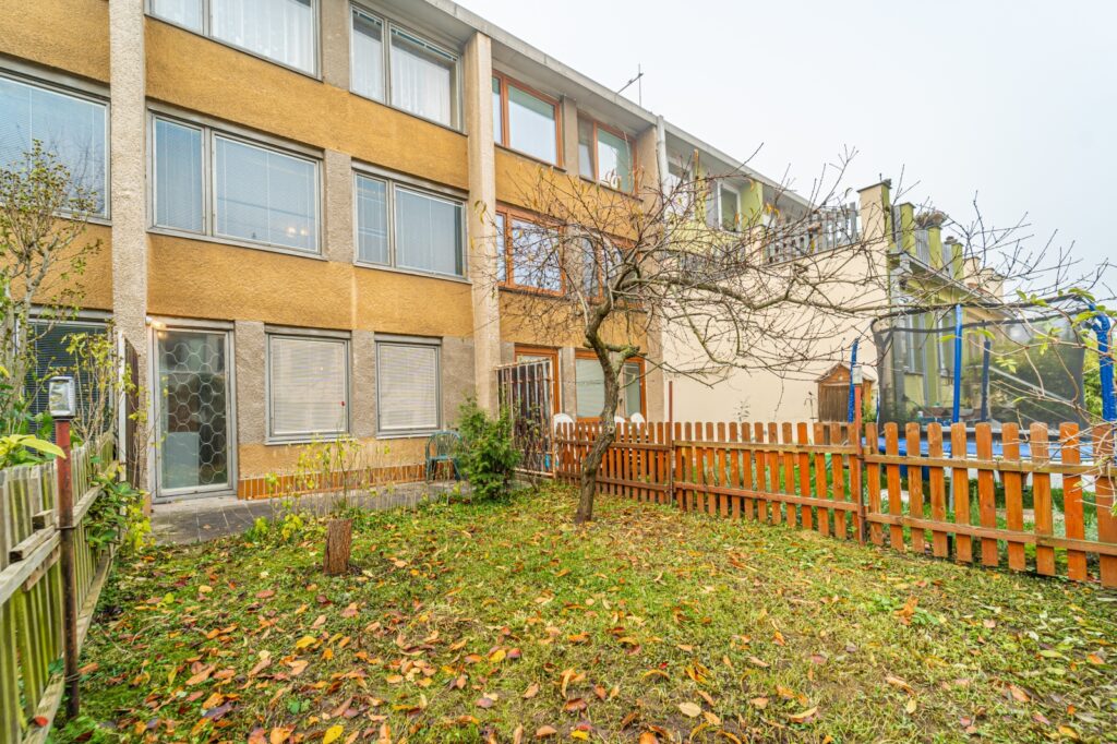 Prodej řadového domu 145 m² 17 foto20