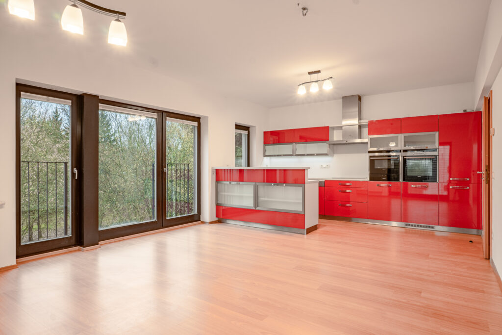 Prodej cihlového bytu 3+kk v osobním vlastnictví 83 m² 3 prodej bytu 3kk havlickuv brod garazove stani stromovka kraj vysocina reality vencovsky 22