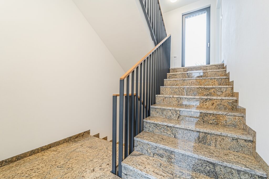 Pronájem bytu 1+kk v osobním vlastnictví 32 m² 7 pronajem bytu 32 m2 ulice debolinska kunrtaice praha 4 reality vencovsky