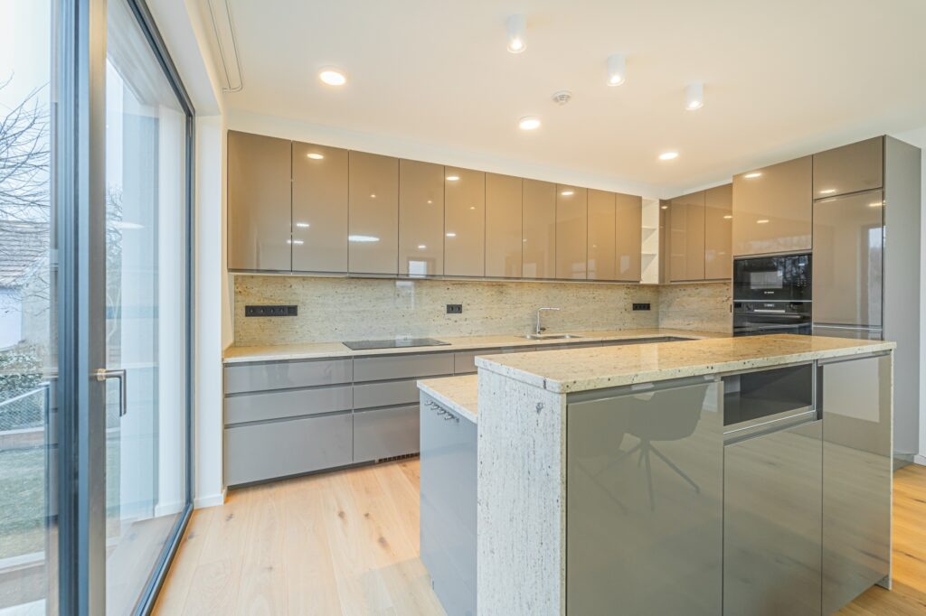 pronajem bytu 3kk 93 m2 kunratice ulice debolinska praha 4 reality vencovsky 8