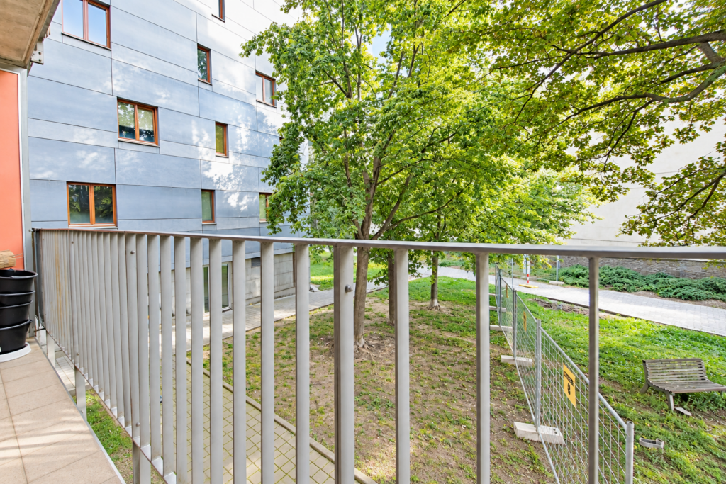 Prodej bytu 1+kk v osobním vlastnictví 35 m² 6 Prodej bytu 1kk 35 m2 Nazovska Praha 10 Strasnice Reality Vencovsky 06