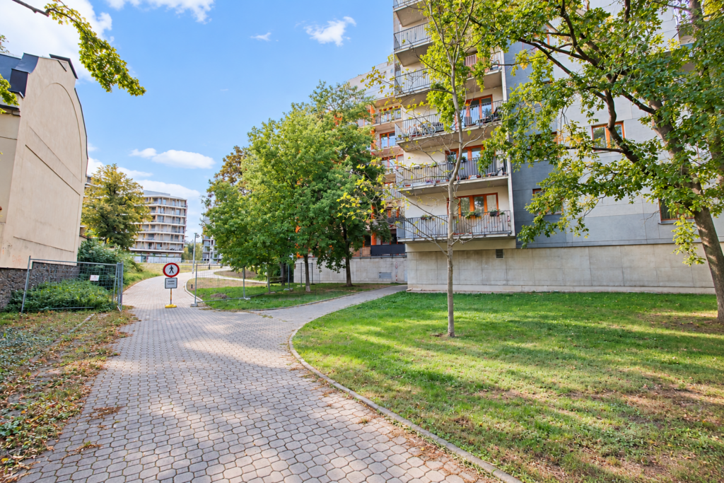 Prodej bytu 1+kk v osobním vlastnictví 35 m² 15 Prodej bytu 1kk 35 m2 Nazovska Praha 10 Strasnice Reality Vencovsky 09 1