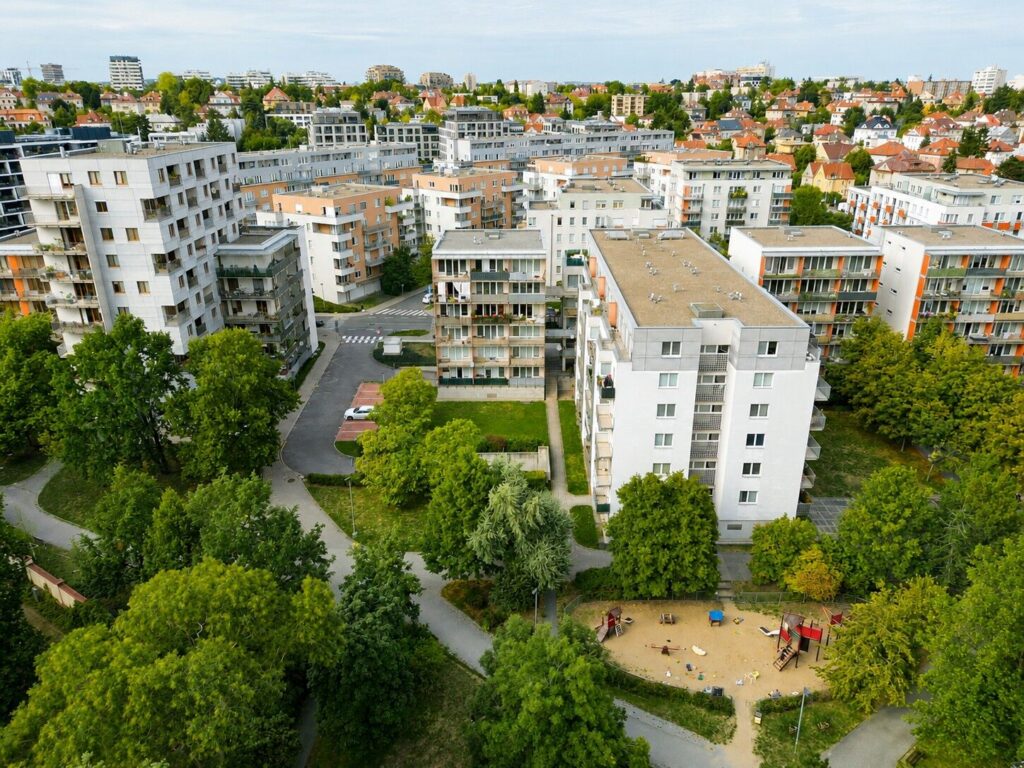 Prodej bytu 1+kk v osobním vlastnictví 35 m² 19 Prodej bytu 1kk 35 m2 Nazovska Praha 10 Strasnice Reality Vencovsky 13 1