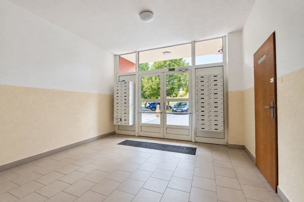 Prodej bytu 2+kk 47 m², Žďár nad Sázavou 23 Prodej bytu 2kk 4714 m² – U Klafarku Zdar nad Sazavou KRAJ VYSOCINA REALITY VENCOVSKY 09
