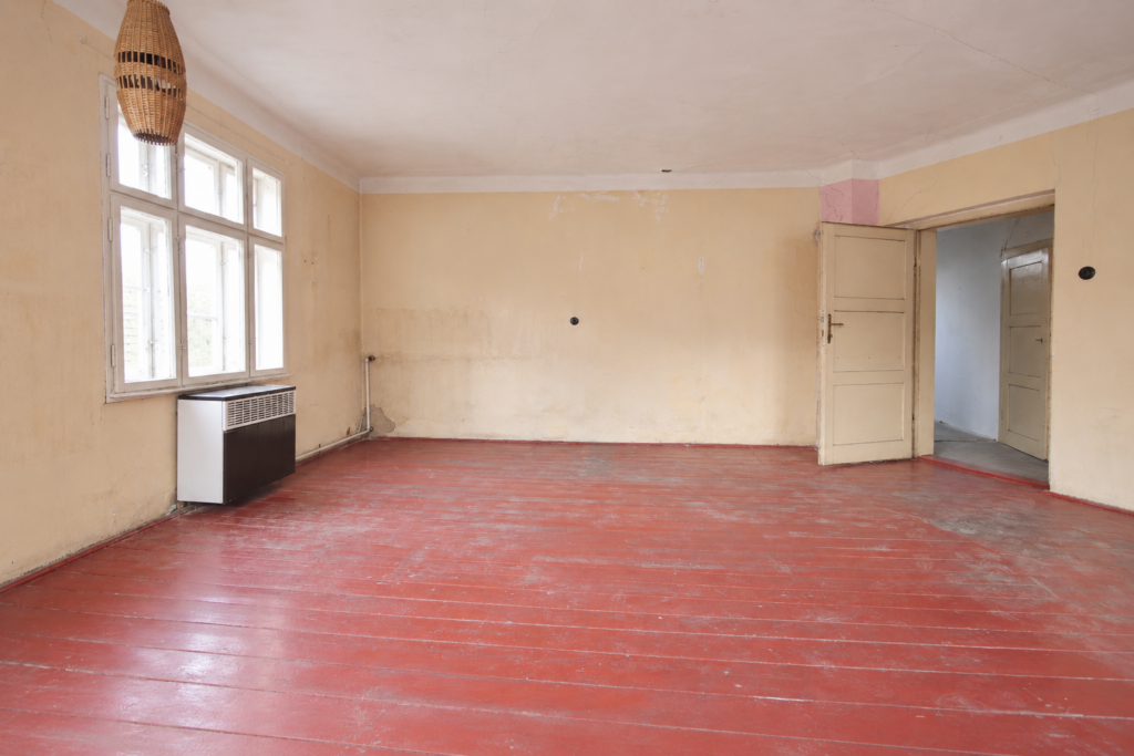 Prodej rodinného domu 3+1 o velikosti 135 m² 16 Prodej rodinneho domu 31 o velikosti 135m2 ulice Rosolova Pelhrimov Kraj Vysocina Reality Vencovsky 13