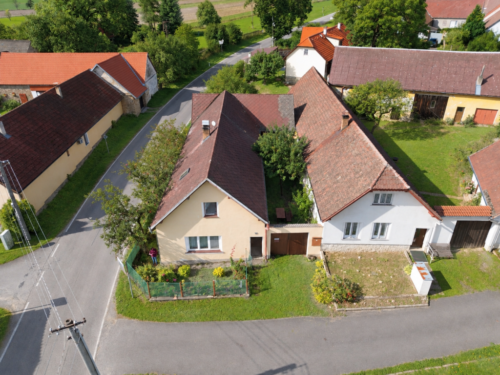 Prodej rodinneho domu chalupy 31 80m2 Brezina Jindrichuv Hradec Jihocesky kraj Reality Vencovsky 15