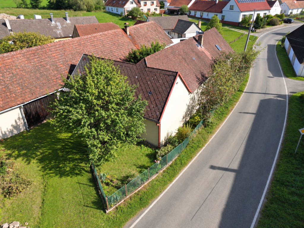Prodej rodinneho domu chalupy 31 80m2 Brezina Jindrichuv Hradec Jihocesky kraj Reality Vencovsky 16