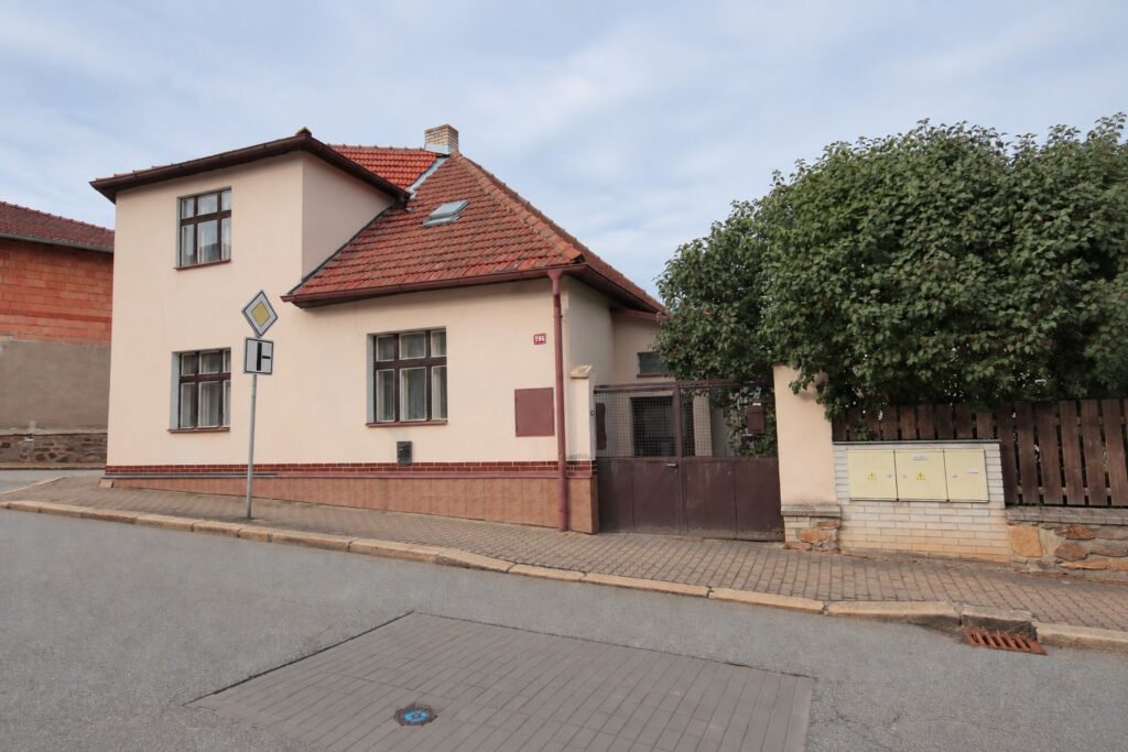 Prodej rodinného domu 3+1 o velikosti 135 m² 32 Prodej RD 31 135m2 Rosolova Pelhrimov Kraj Vysocina Reality Vencovsky 08