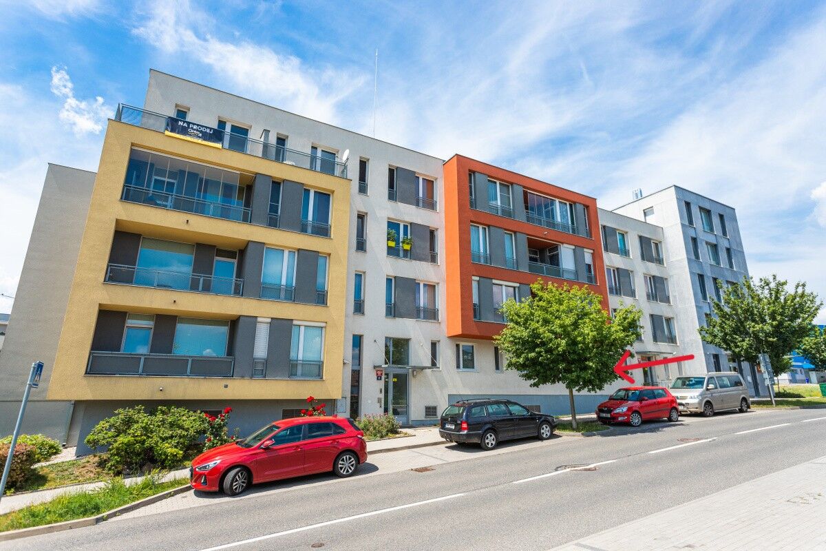 prodej bytu 2kk v osobnim vlastnictvi 50 m2 ulice raichlova praha 5 stodulky reality vencovsky praha 5 11