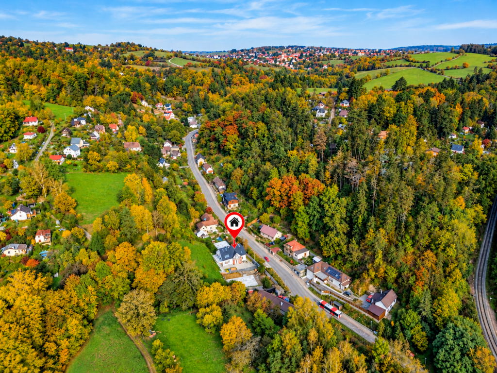 Prodej rodinného domu se dvěma bytovými jednotkami, 272 m², pozemek 932 m² 34 prodej rodinneho domu dve bytove jednotky 272 m2 pozemek 932 m2 jilove u prahy kabaty reality vencovsky 25