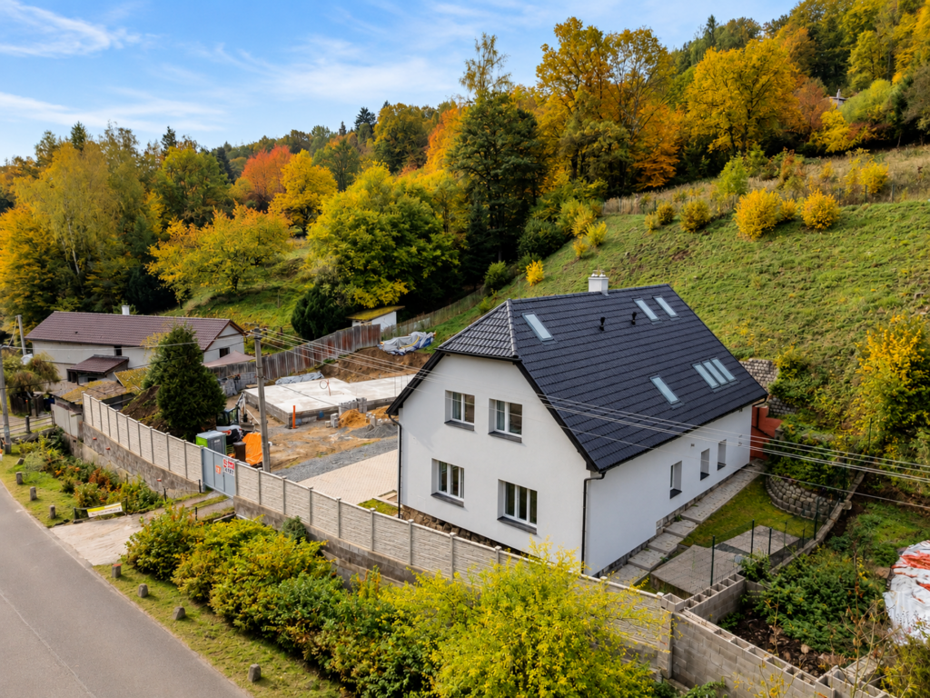 Prodej rodinného domu se dvěma bytovými jednotkami, 272 m², pozemek 932 m² 32 prodej rodinneho domu dve bytove jednotky 272 m2 pozemek 932 m2 jilove u prahy kabaty reality vencovsky 29