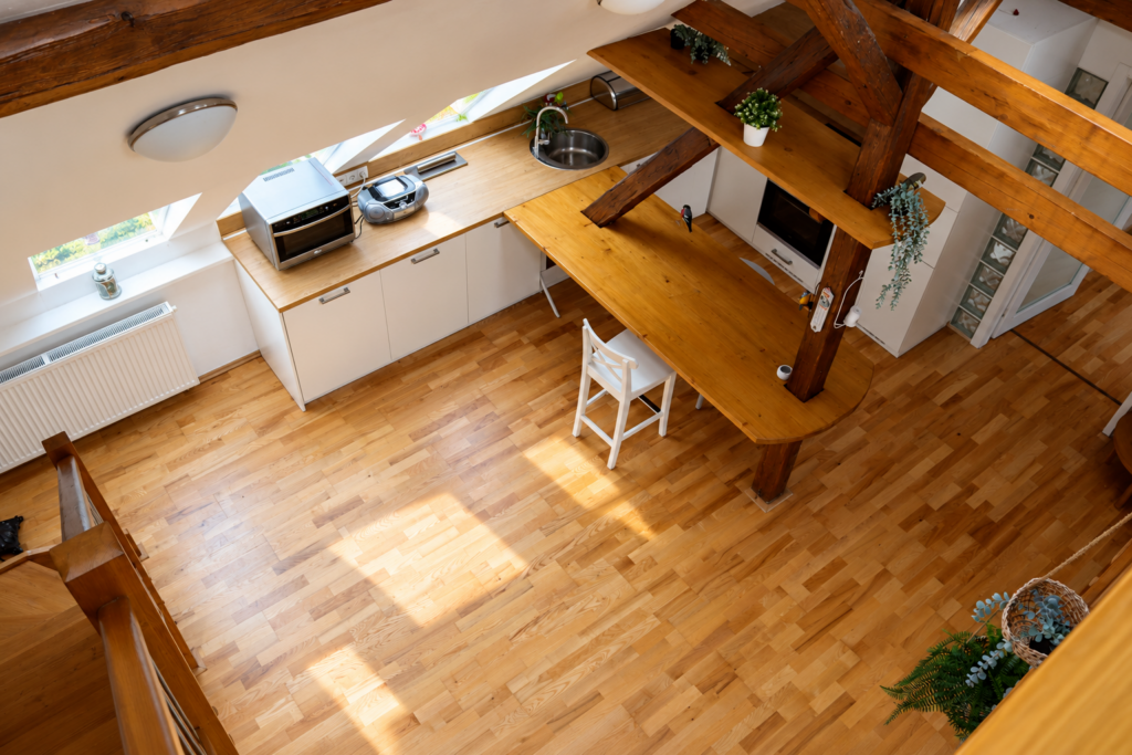 Prodej rodinného domu se dvěma bytovými jednotkami, 272 m², pozemek 932 m² 24 prodej rodinneho domu dve bytove jednotky 272 m2 pozemek 932 m2 jilove u prahy kabaty reality vencovsky 45