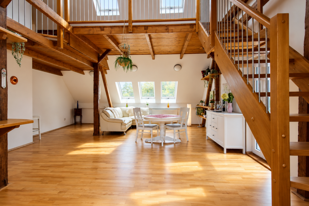 Prodej rodinného domu se dvěma bytovými jednotkami, 272 m², pozemek 932 m² 17 prodej rodinneho domu dve bytove jednotky 272 m2 pozemek 932 m2 jilove u prahy kabaty reality vencovsky 57