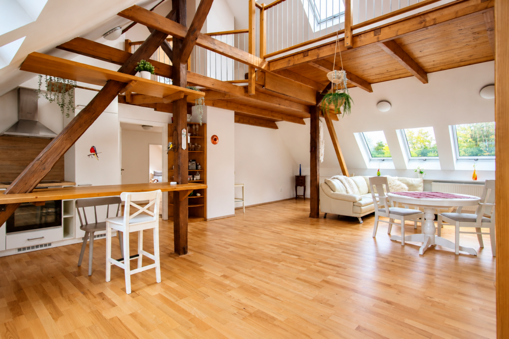 Prodej rodinného domu se dvěma bytovými jednotkami, 272 m², pozemek 932 m² 18 prodej rodinneho domu dve bytove jednotky 272 m2 pozemek 932 m2 jilove u prahy kabaty reality vencovsky 58